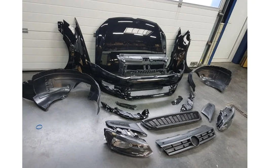 Voorkop (moet nog gespoten worden – in kleur 1100) geschikt voor Polo 6R